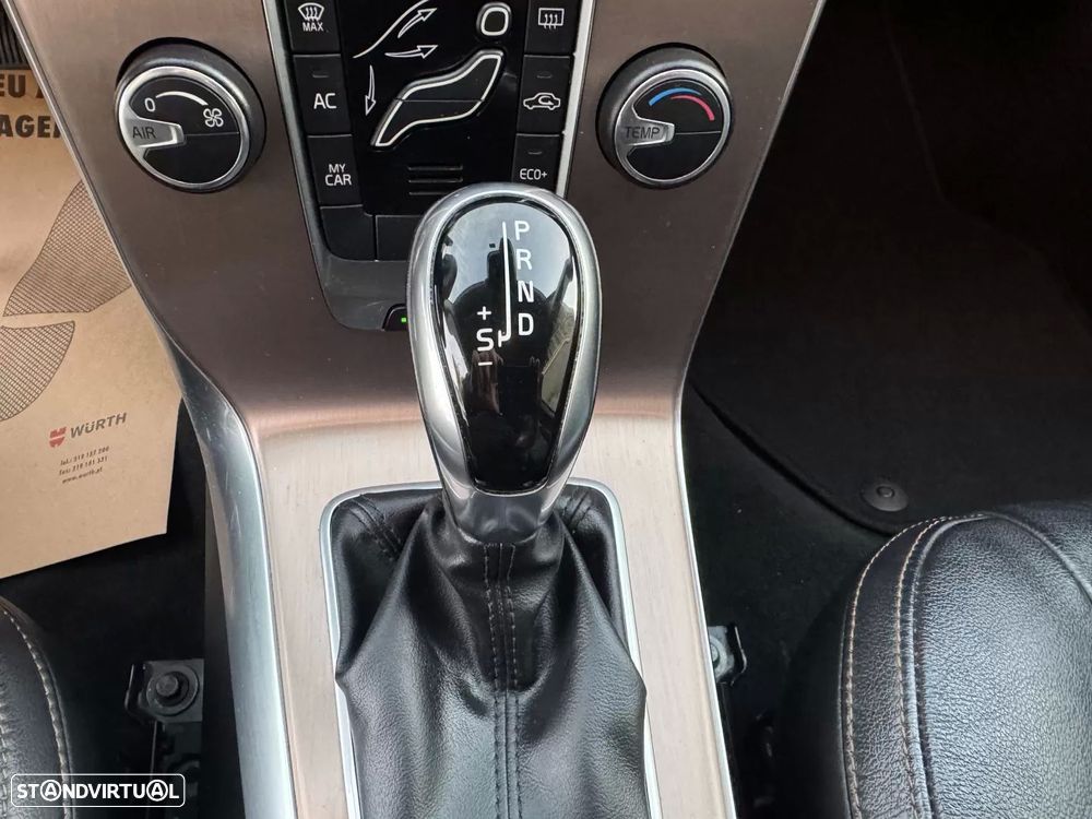 Volvo V40 Cross Country 1.5 T3 Geartronic - 39