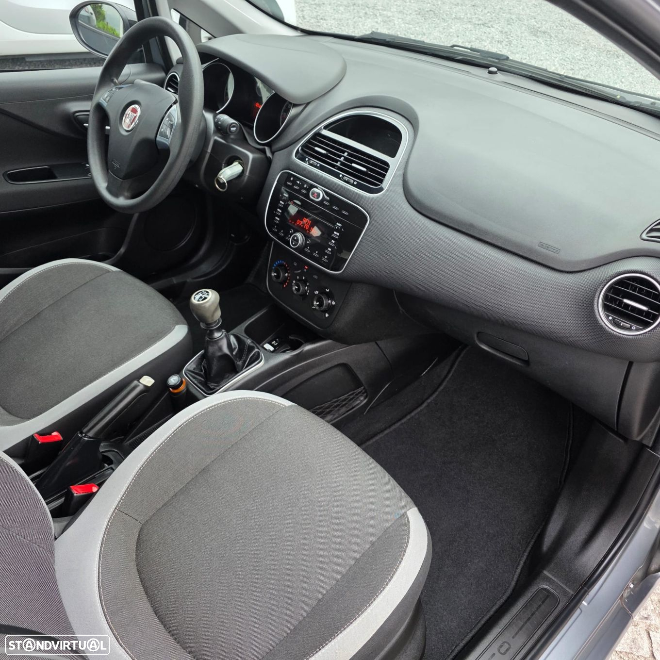 Fiat Punto 1.2 Easy S&S - 23