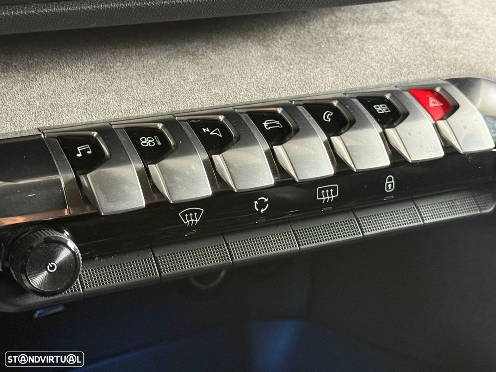 Peugeot 3008 1.5 BlueHDi GT Pack EAT8 - 51