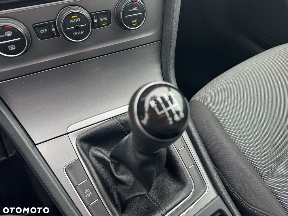 Volkswagen Golf 1.2 TSI BlueMotion Technology Comfortline - 19