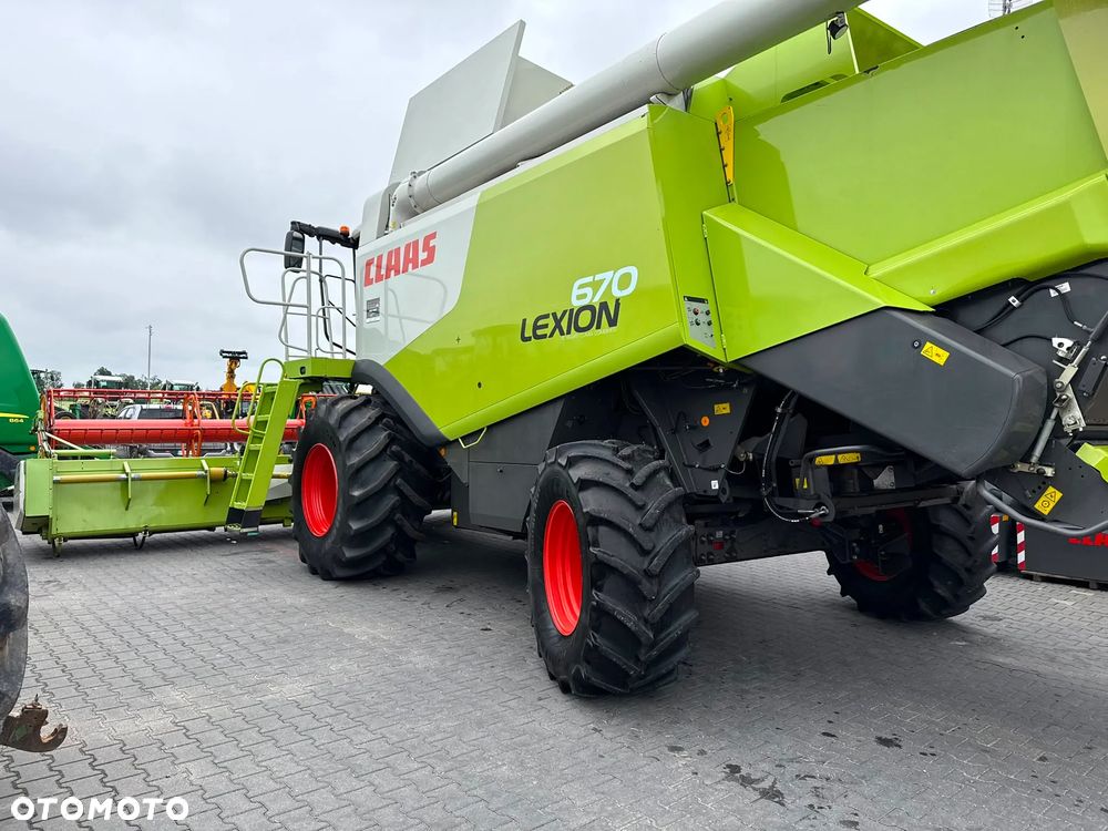 Claas LEXION 670 660  650 JOHN DEERE SERI T 670 - 18