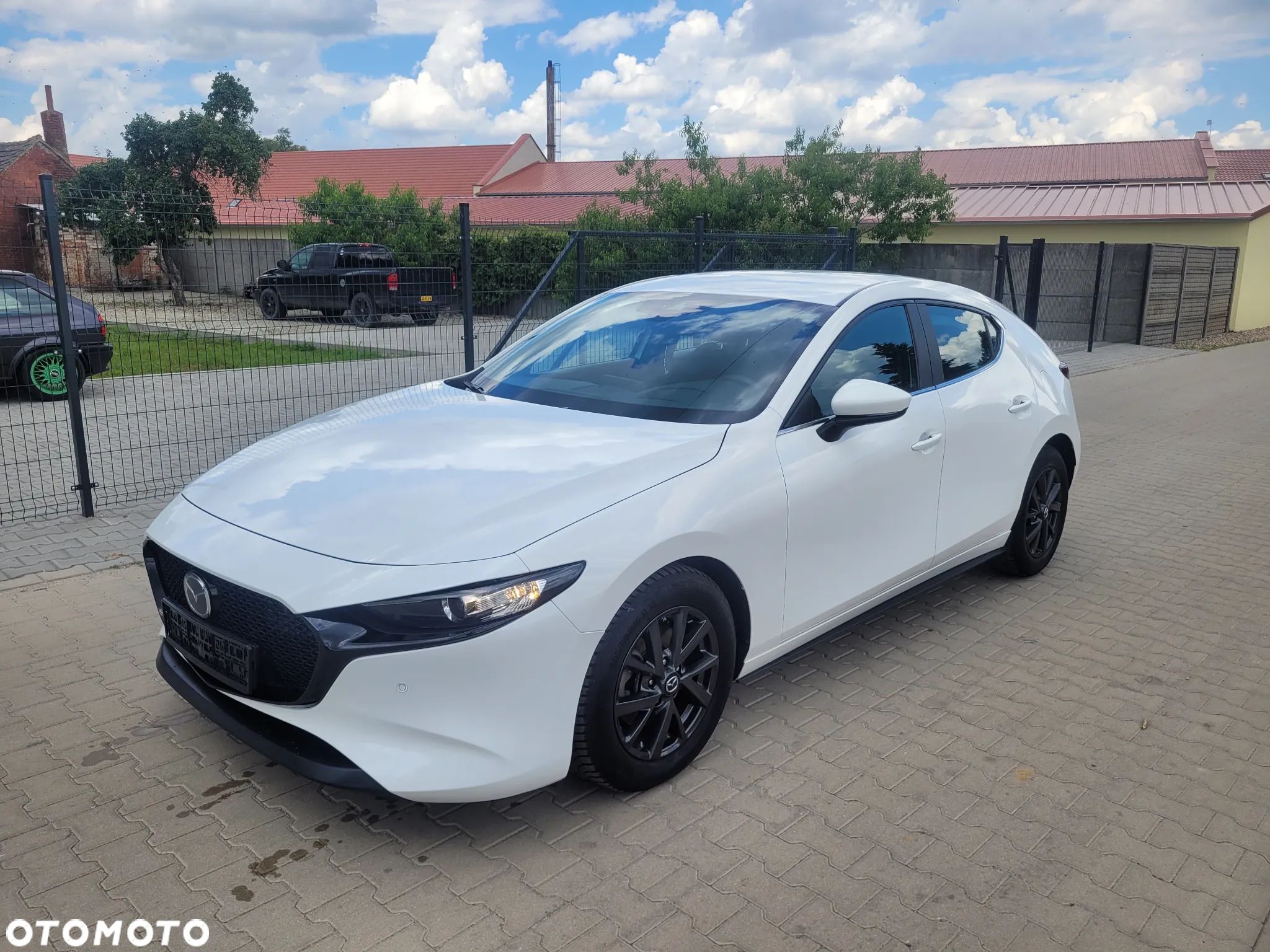 Mazda 3 SKYACTIV-G 2.0 M-Hybrid - 1