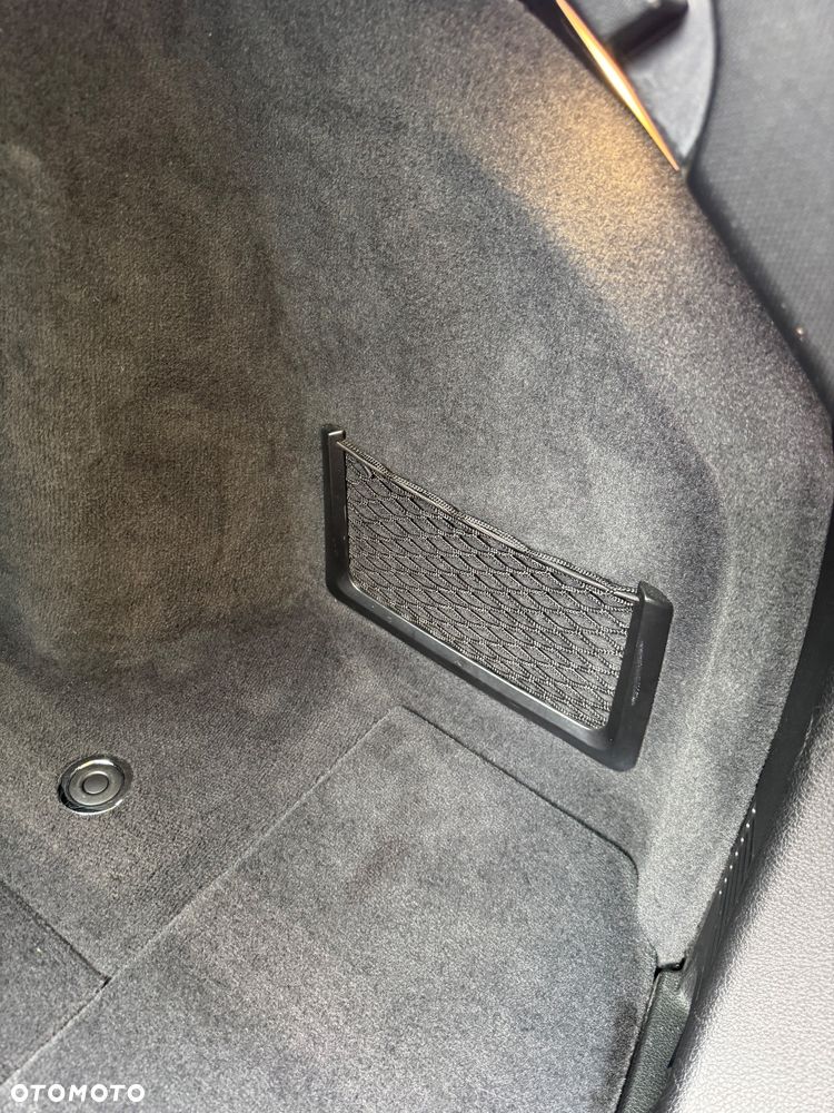 BMW Seria 3 320d xDrive M Sport Shadow - 16