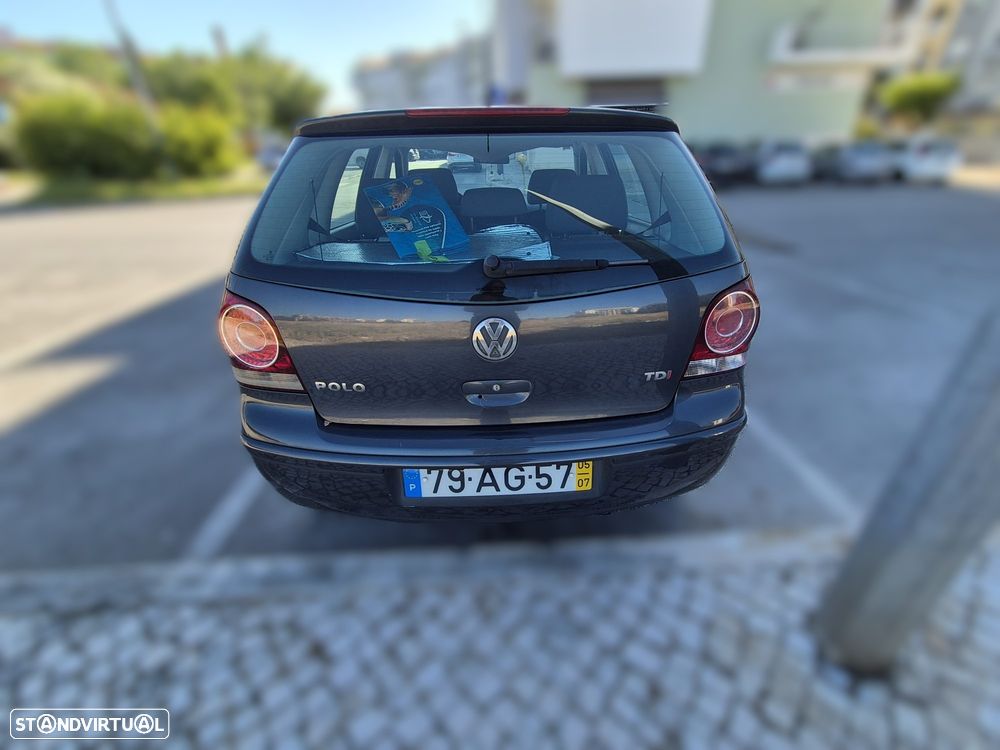 Volkswagen Polo 1.4 TDi Confortline — fotografia 8