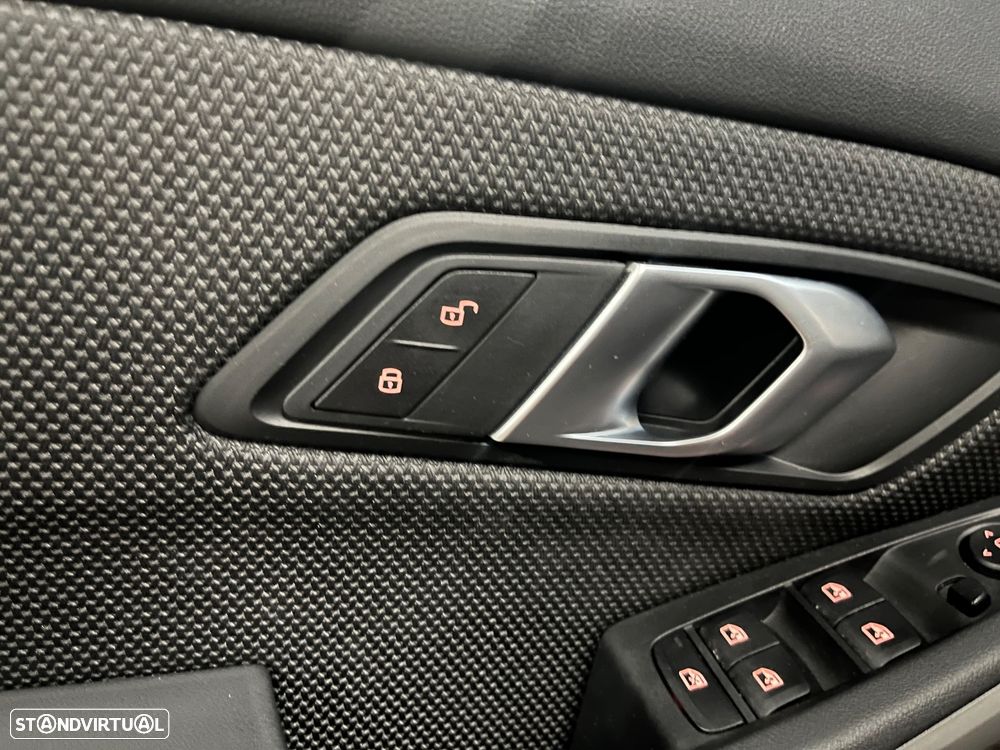 BMW 330 e Corporate Edition Auto - 15