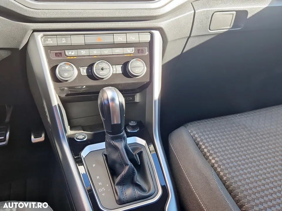 Volkswagen T-ROC - 17