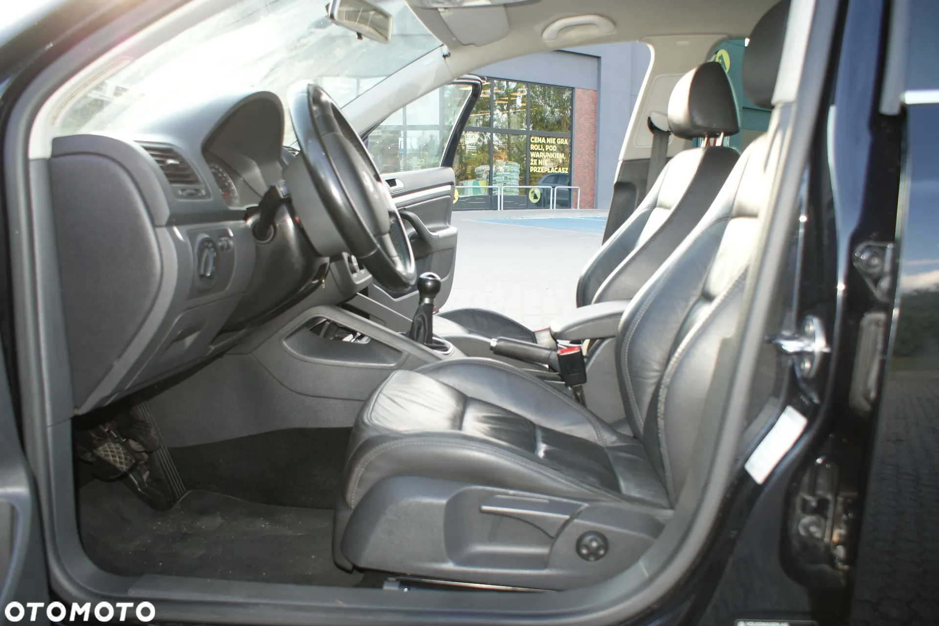 Volkswagen Golf VI 2.0 TDI Highline - 6