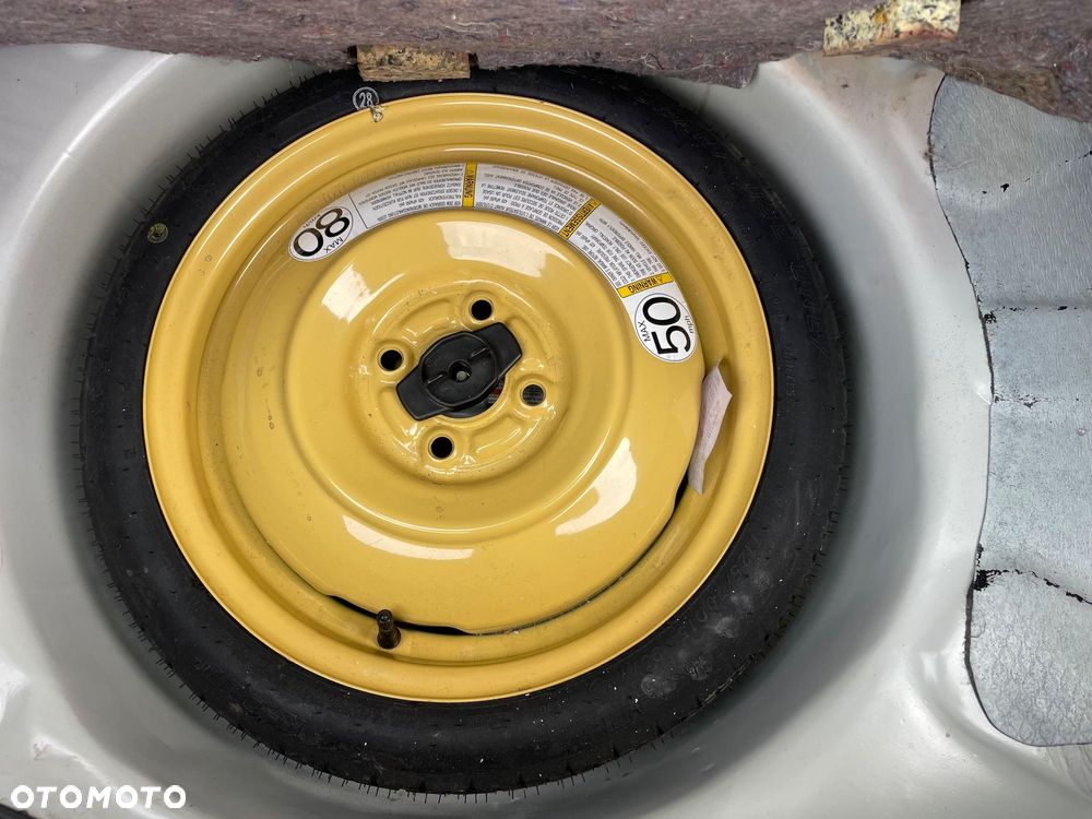 Suzuki Swift 1.3 Black and White - 15