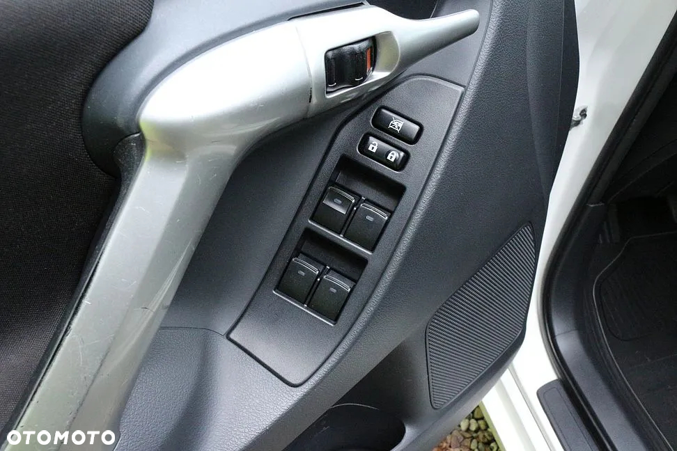 Toyota Verso 1.6 Premium - 27