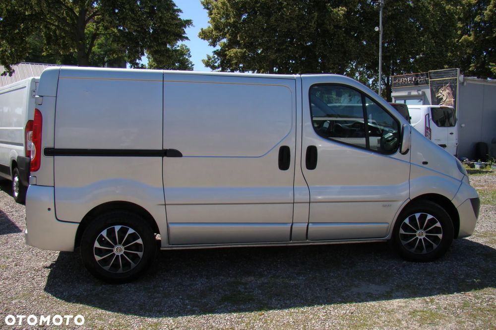 Opel Vivaro - 4