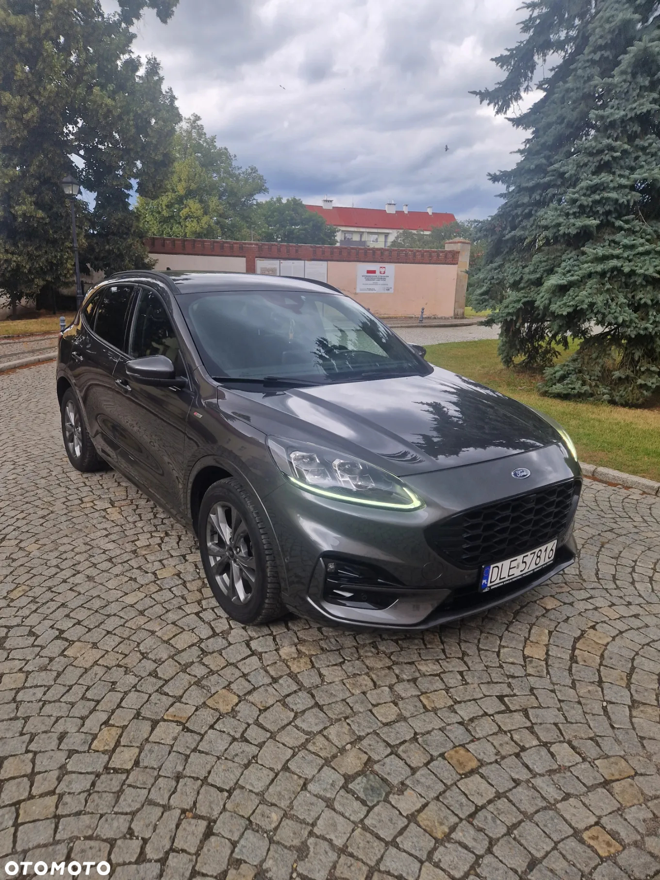 Ford Kuga - 2