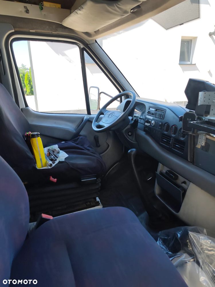 Mercedes-Benz Sprinter 412D - 19
