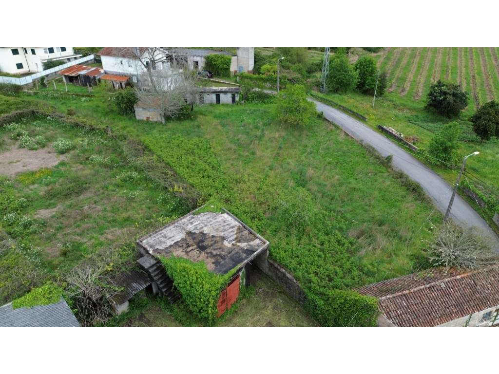 Terreno Urbanizável com 1.400 m² (Possibilidade de Destaque) - More... - Grande imagem: 3/10