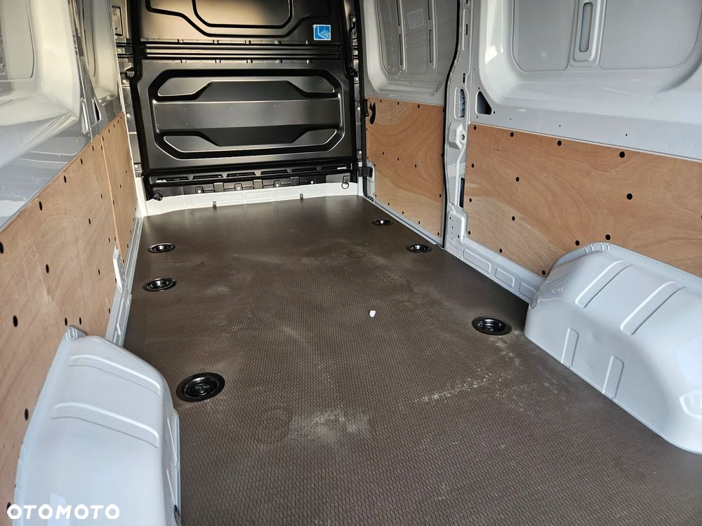 Renault Master Furgon L3H2 2.0dCi 130 KM - 12