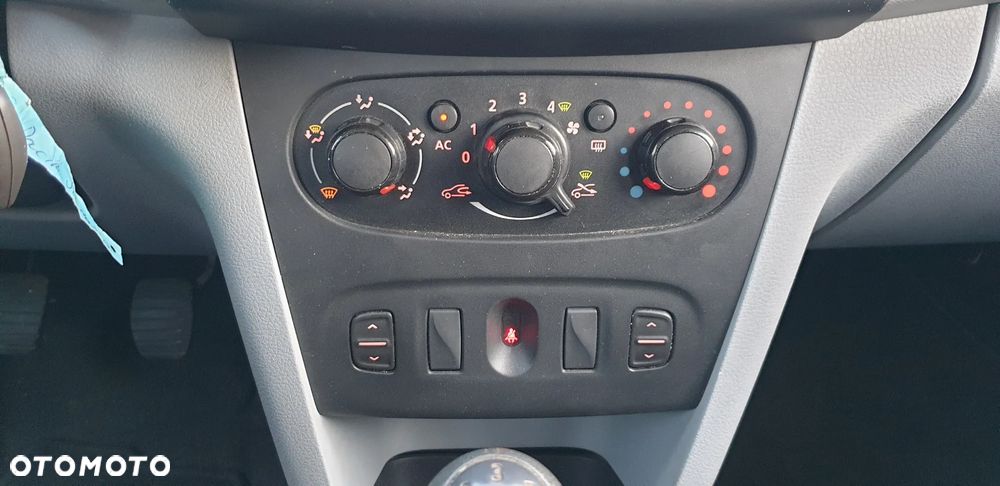 Dacia Sandero - 12