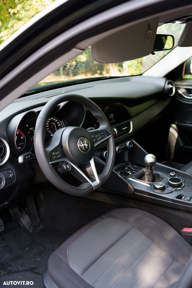 Alfa Romeo Giulia 2.2 JTDM Super - 7