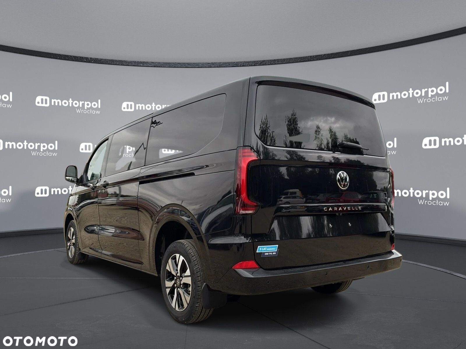 Volkswagen Caravelle - 6