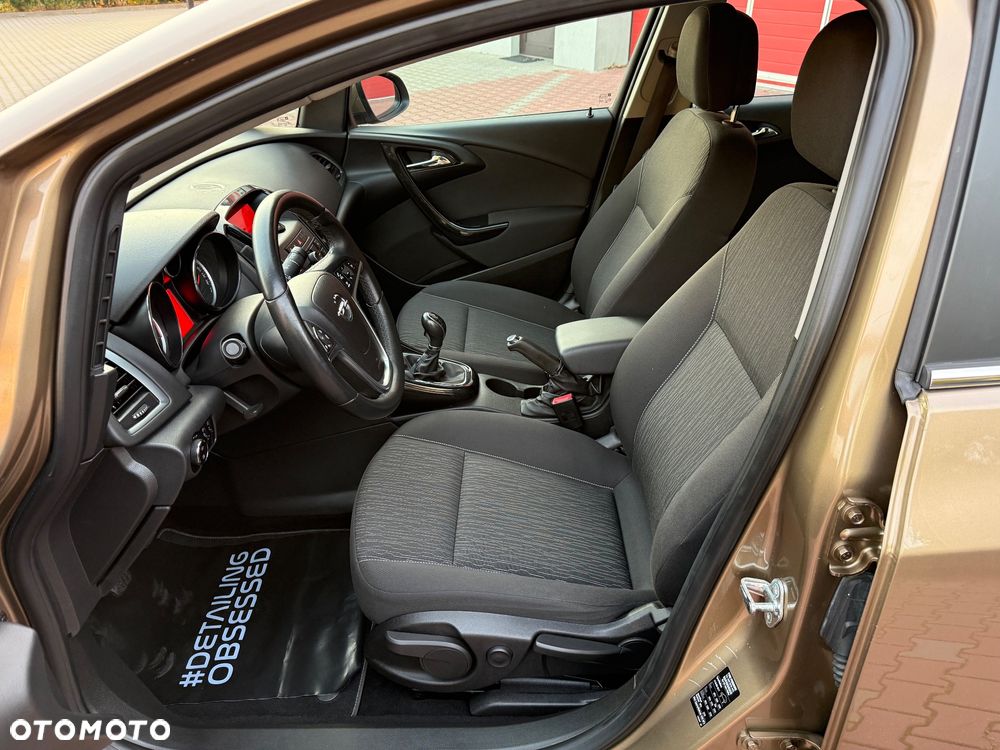 Opel Astra IV 1.6 Essentia - 19