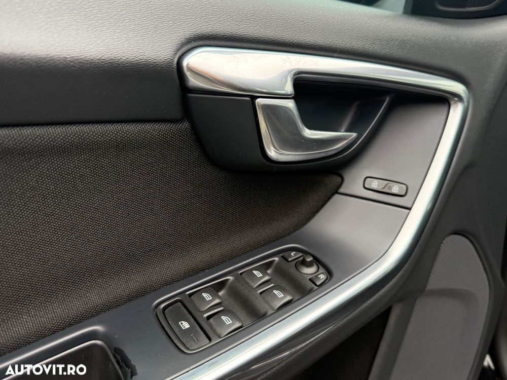Volvo V60 DRIVe Geartronic Powershift - 11