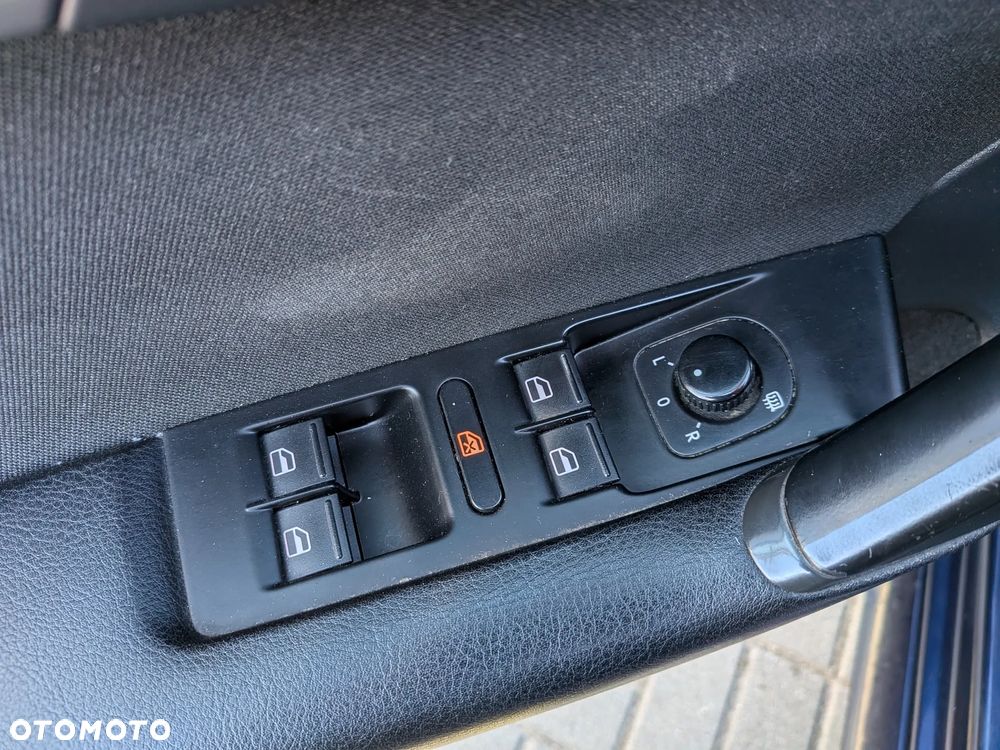 Volkswagen Passat - 12