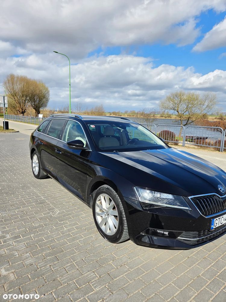 Skoda Superb 2.0 TDI 4x4 Style DSG - 9