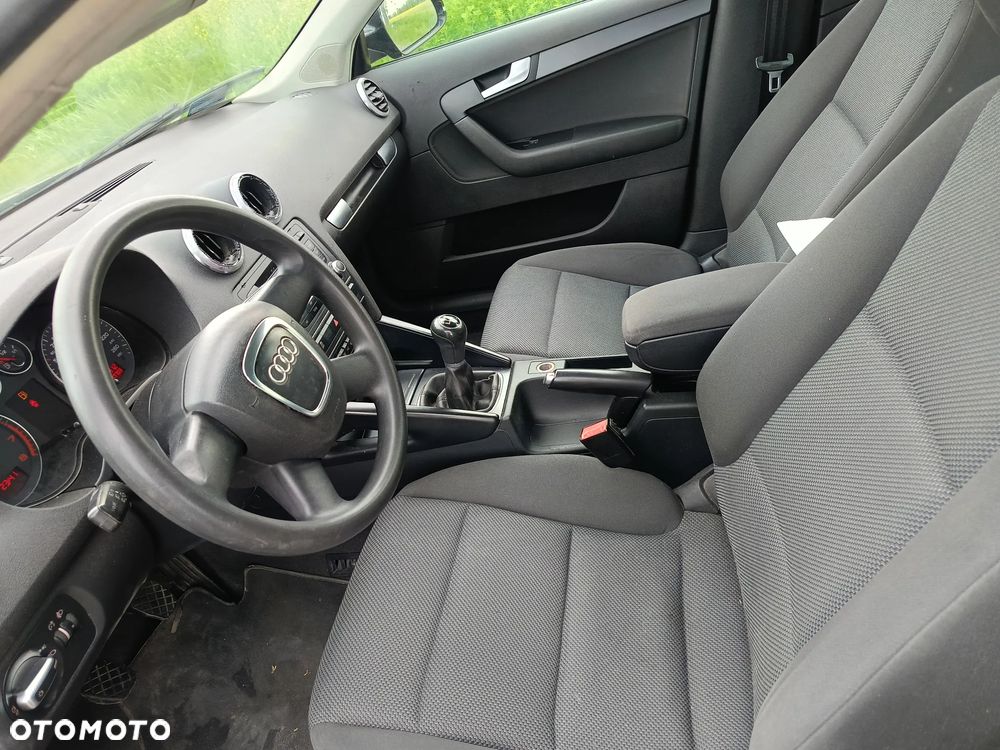 Audi A3 Sportback 1.2 TFSI Ambiente - 11