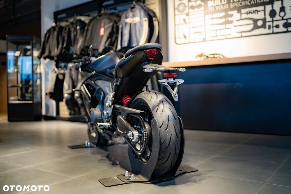 Triumph Daytona - 4