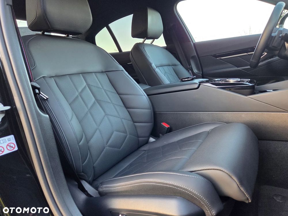 BMW Seria 5 520d xDrive - 25