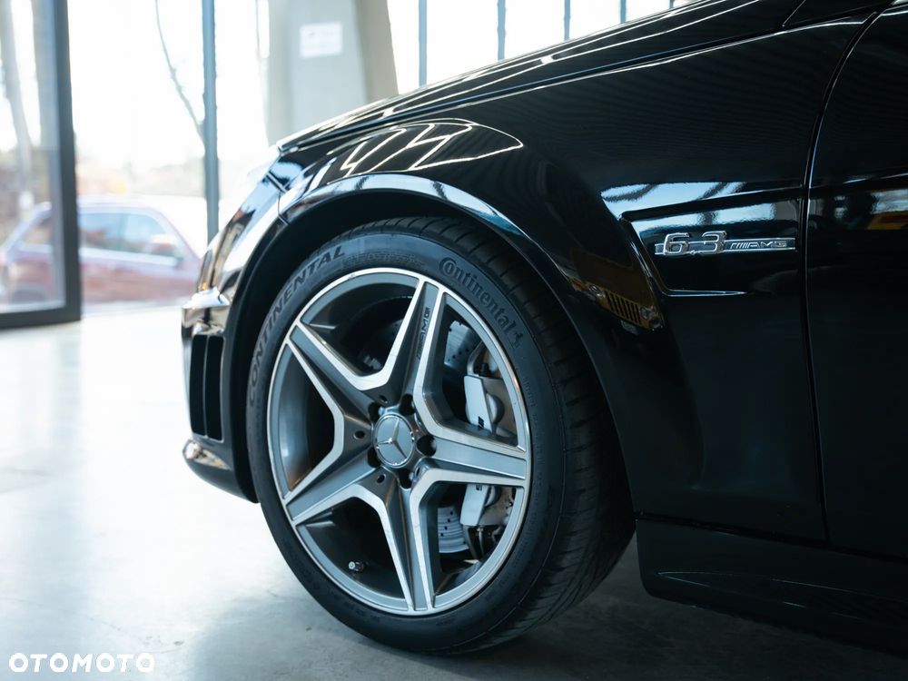 Mercedes-Benz Klasa C 63 AMG - 7