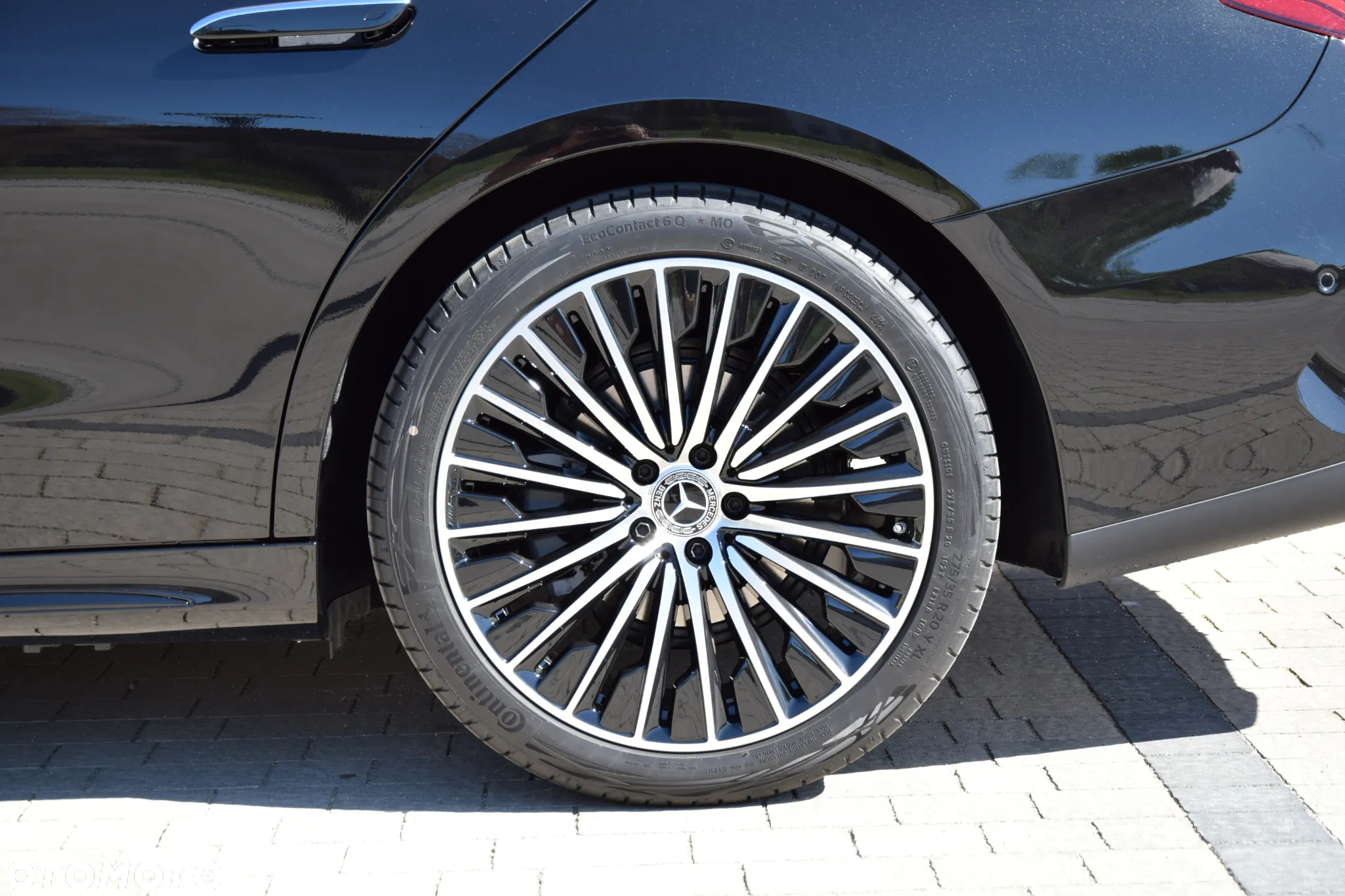 Mercedes-Benz Klasa E 220 d 4-Matic AMG/Avantgarde - 37
