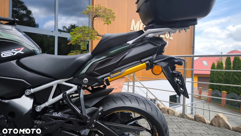 Suzuki GSX 1000 - 25
