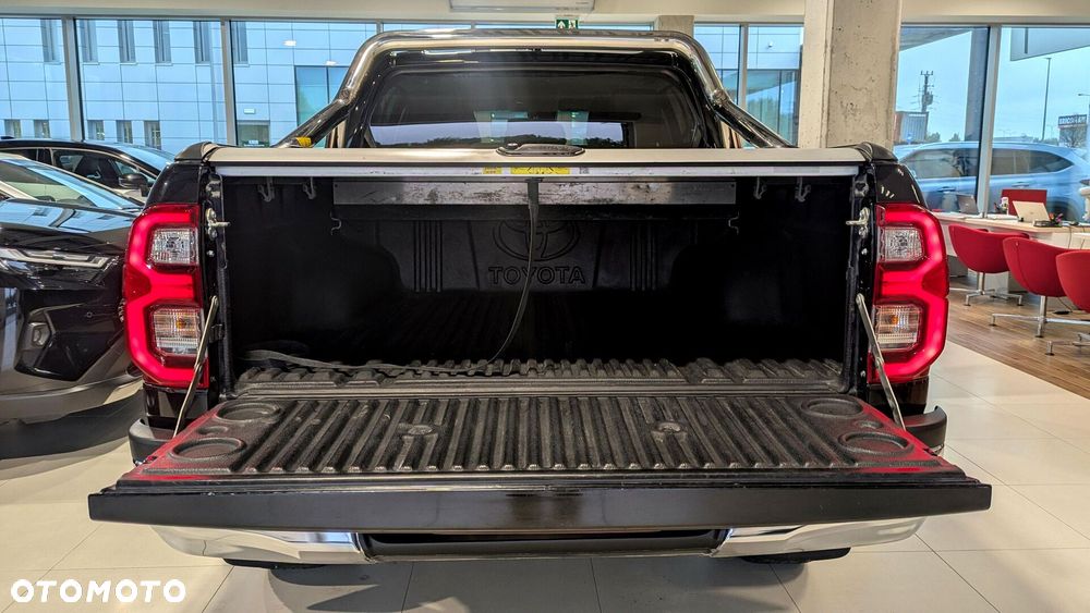 Toyota Hilux 2.8 D-4D Double Cab SR5+ 4x4 - 8