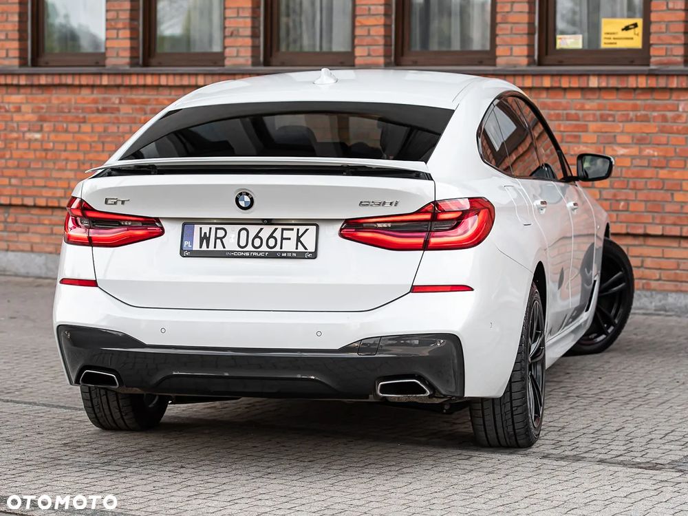 BMW 6GT - 15