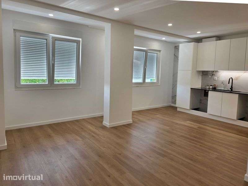 T3 Totalmente Remodelado no Centro do Pinhal Novo – 136,6m² - Grande imagem: 2/12