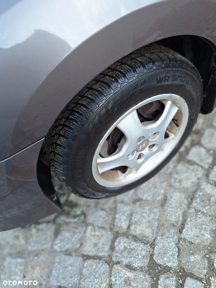 Hyundai i30 1.6 CRDi Base EU5 - 8