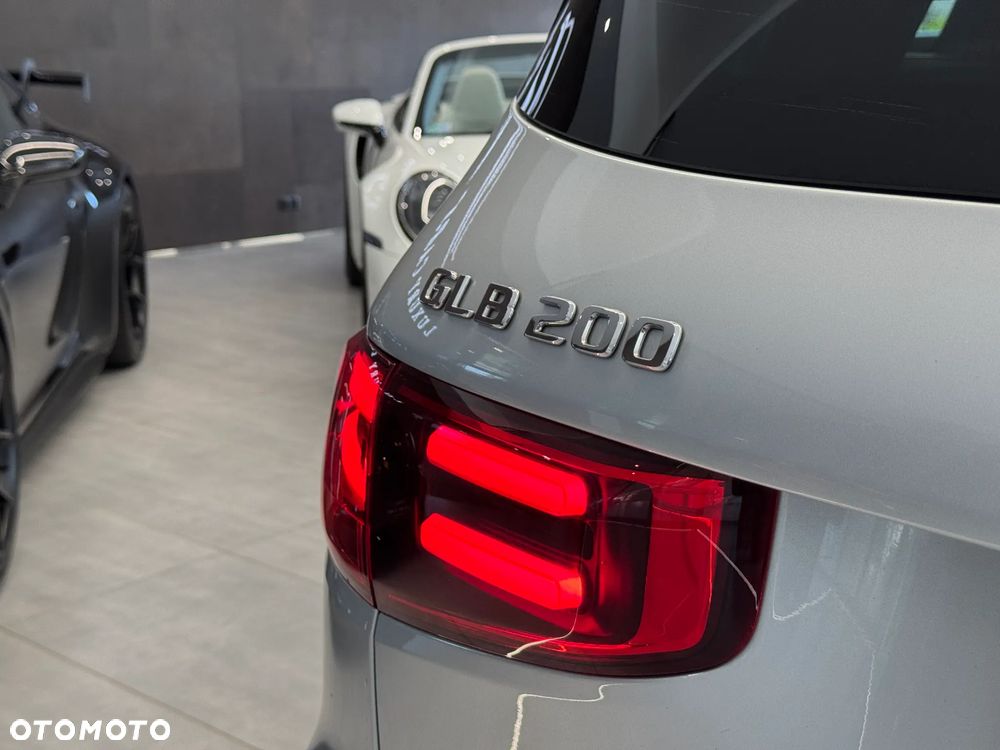 Mercedes-Benz GLB 200 AMG Line 7G-DCT - 9