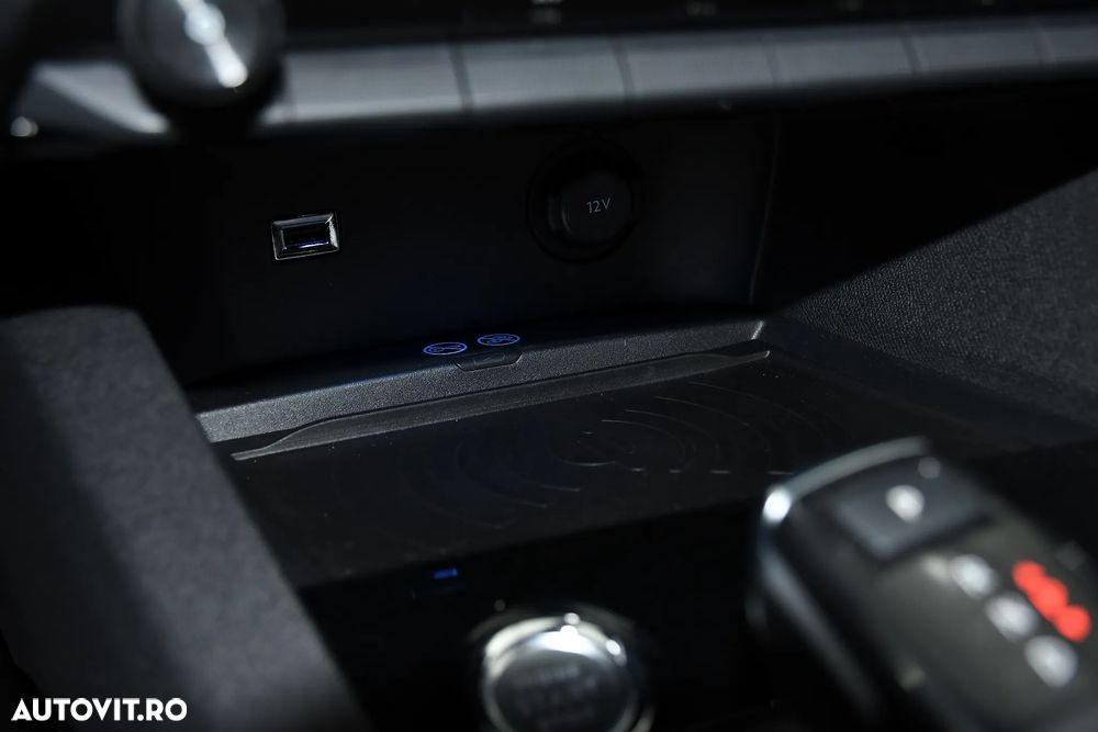 Peugeot 3008 PureTech 130 Stop & Start GPF EAT8 Allure - 28