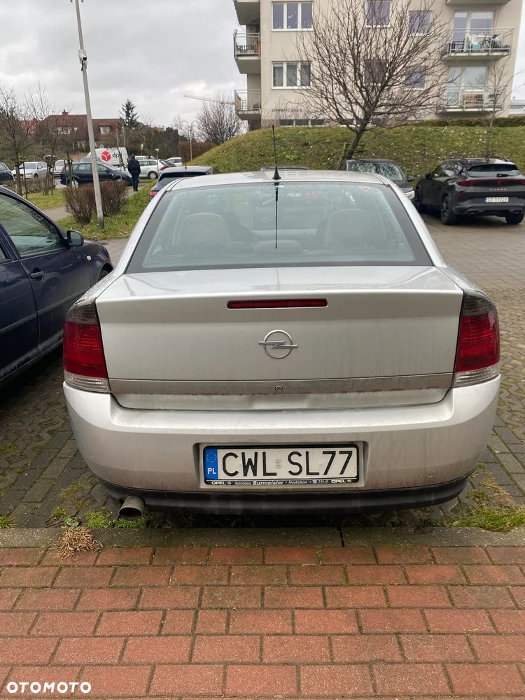 Opel Vectra 2.2 - 4