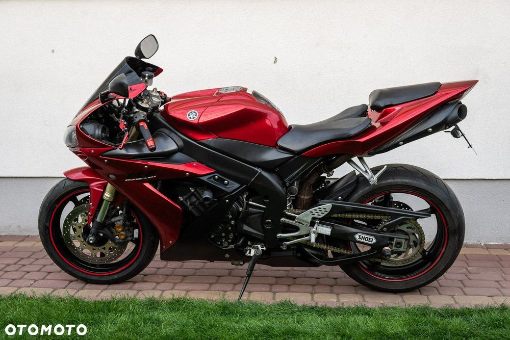 Yamaha R1 - 5