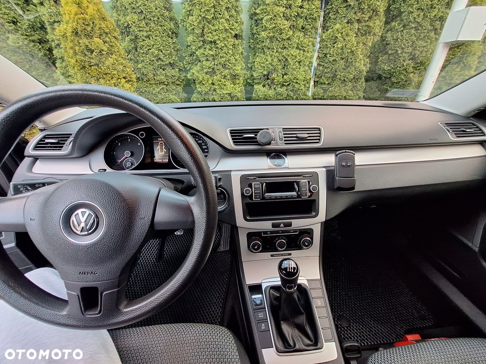 Volkswagen Passat - 6