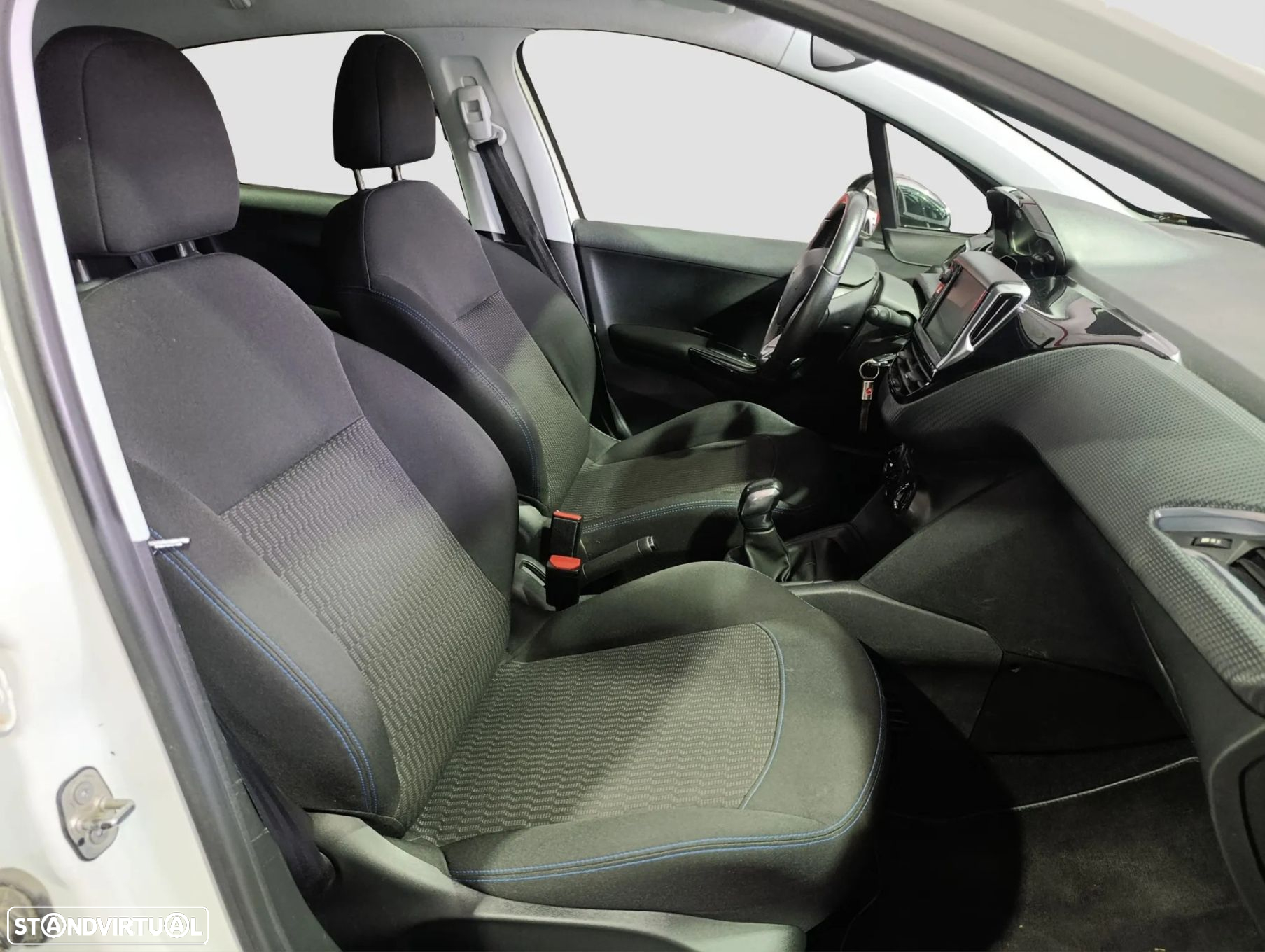 Peugeot 208 1.2 PureTech Active - 13