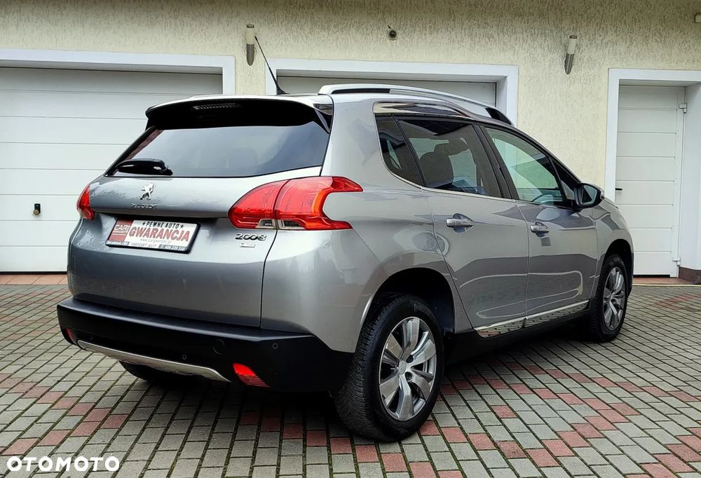 Peugeot 2008 1.2 Pure Tech Allure S&S - 25