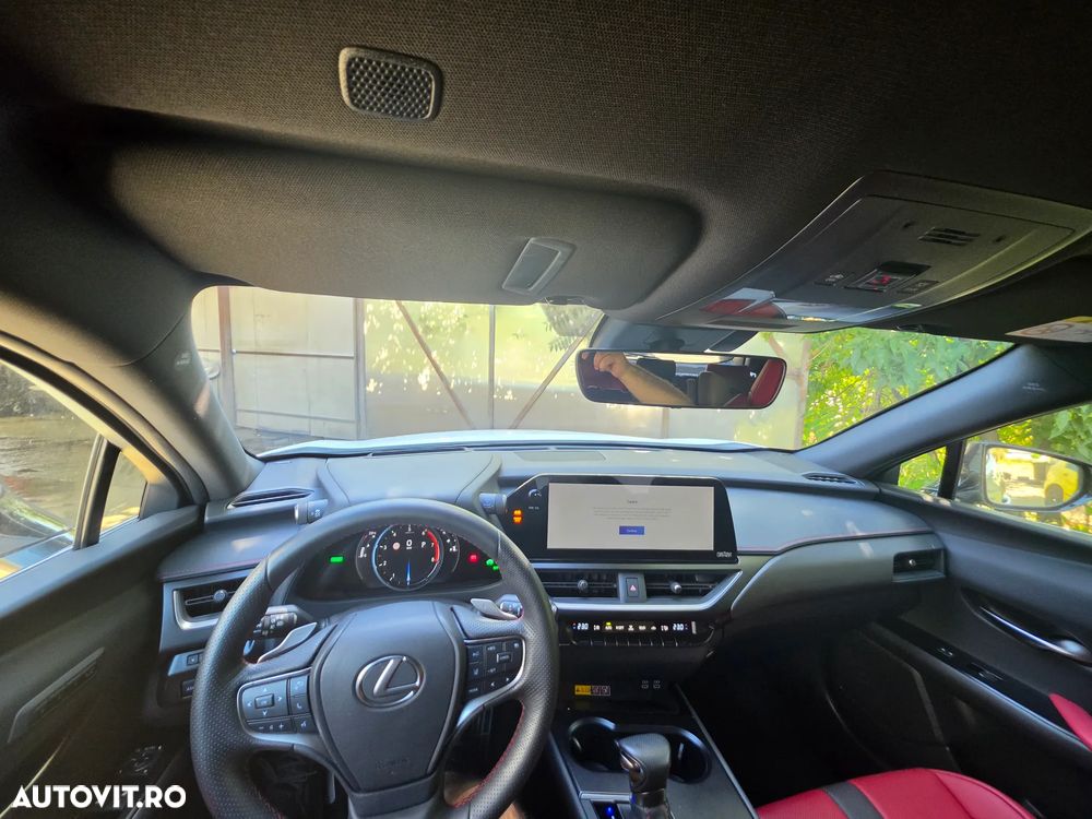 Lexus UX - 11