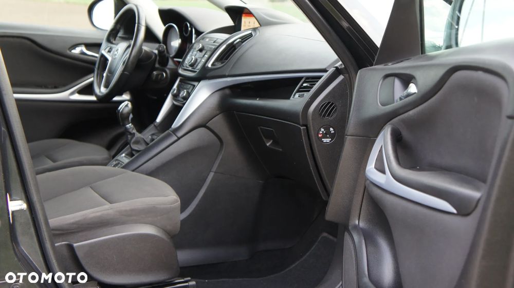 Opel Zafira - 16