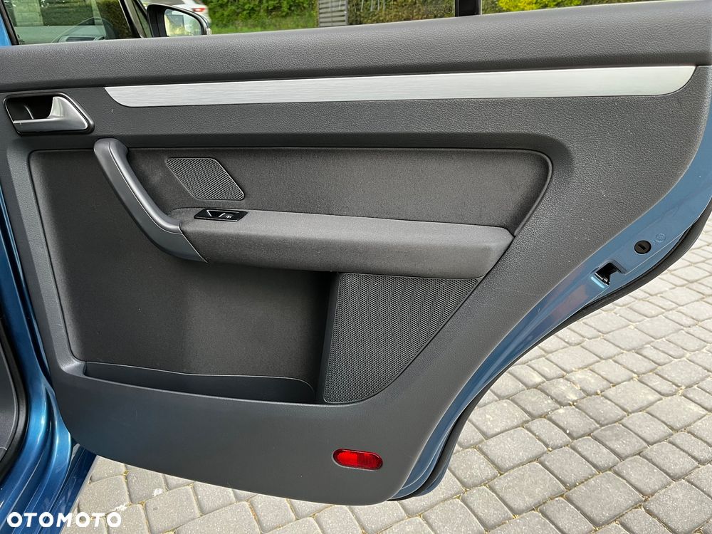 Volkswagen Touran 2.0 TDI DPF Cup - 21