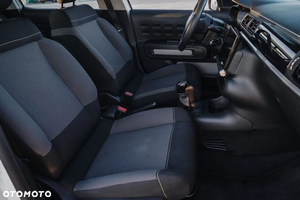 Citroën C3 1.2 PureTech Shine - 24