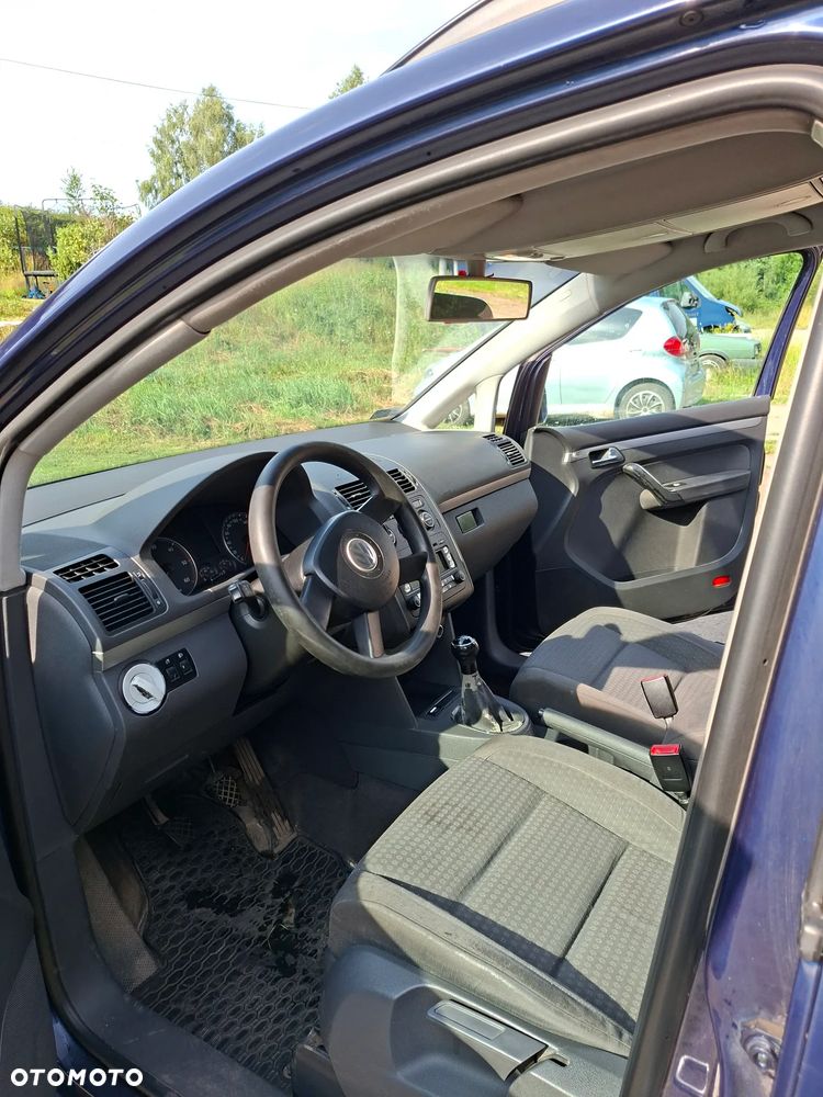 Volkswagen Touran - 9