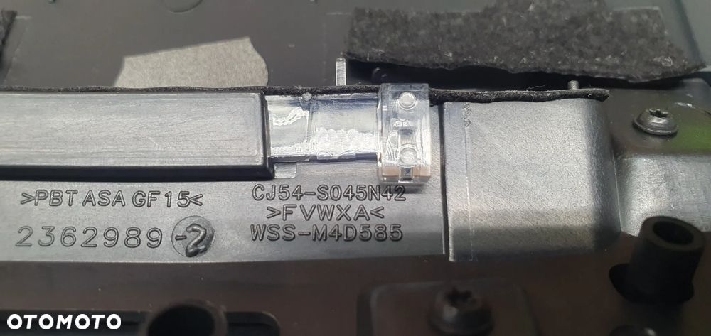 Osłona zaślepka deski konsoli Ford Kuga II Mk2 FV41-S045N42-AHW - 9
