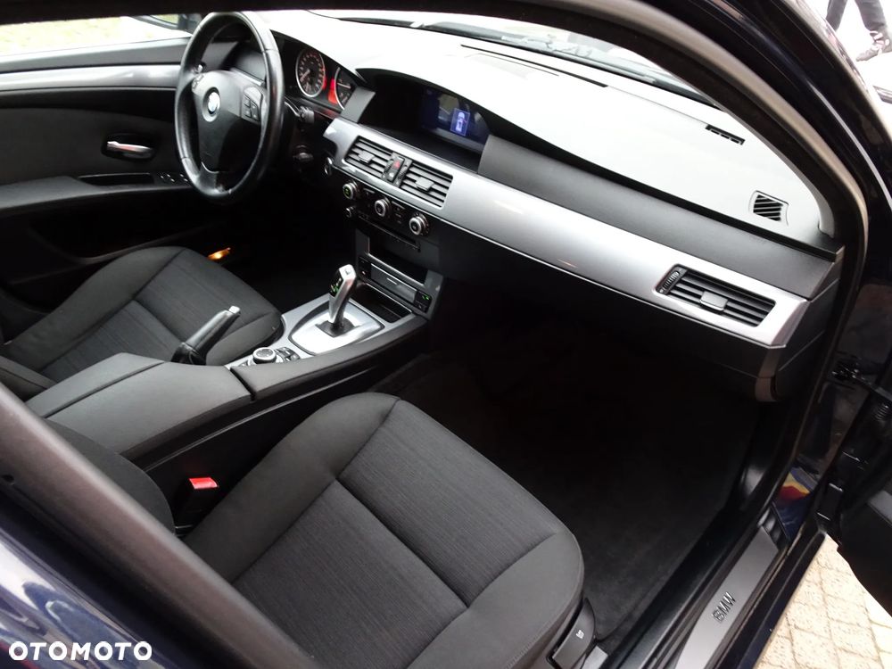 BMW Seria 5 520d Touring Edition Exclusive - 36