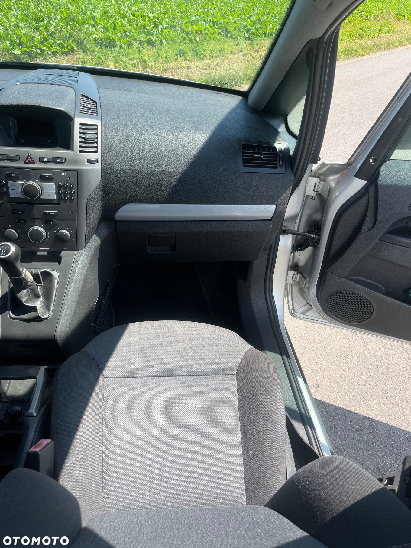 Opel Zafira - 12